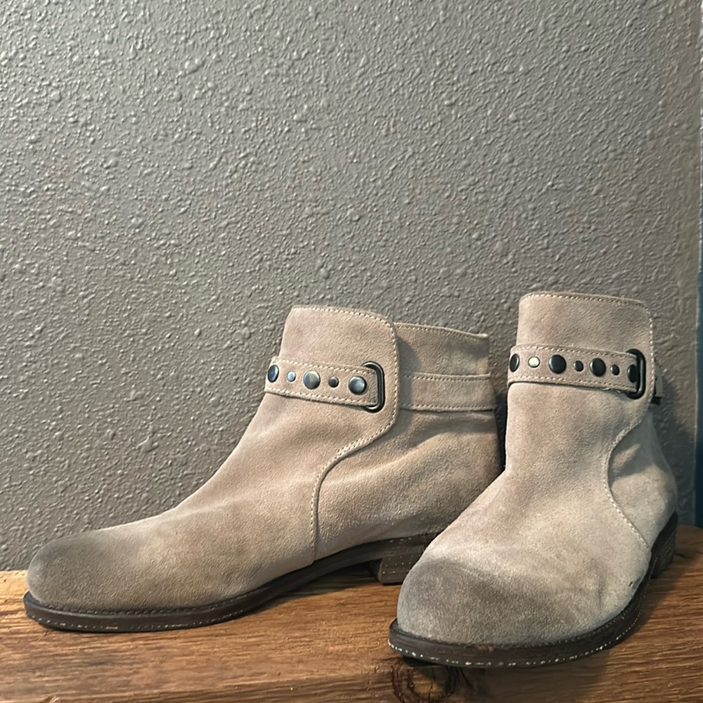 Lucky Brand Womens Paulinne Pull On Studded Buckle Ankle Strap Booties Boots